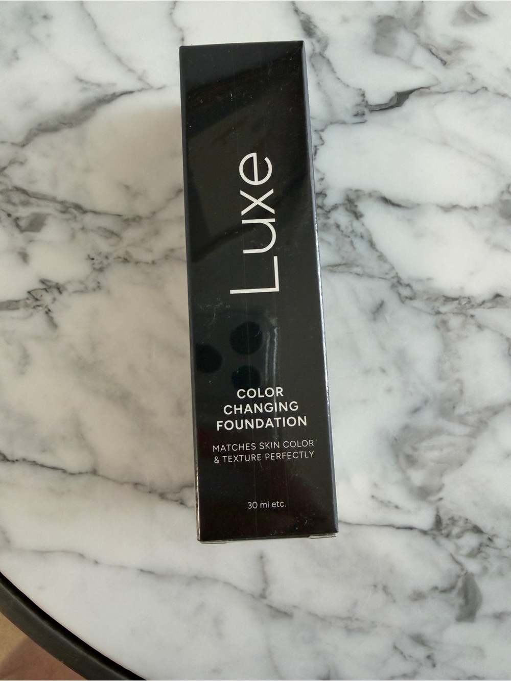 Luxe Color Changing Foundation – Black Box Packaging